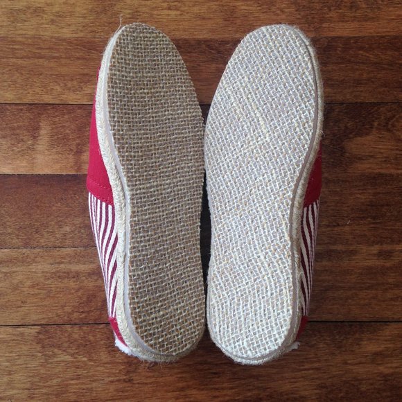 NWOT Toms - Classic Red University Espadrilles - Picture 4 of 7